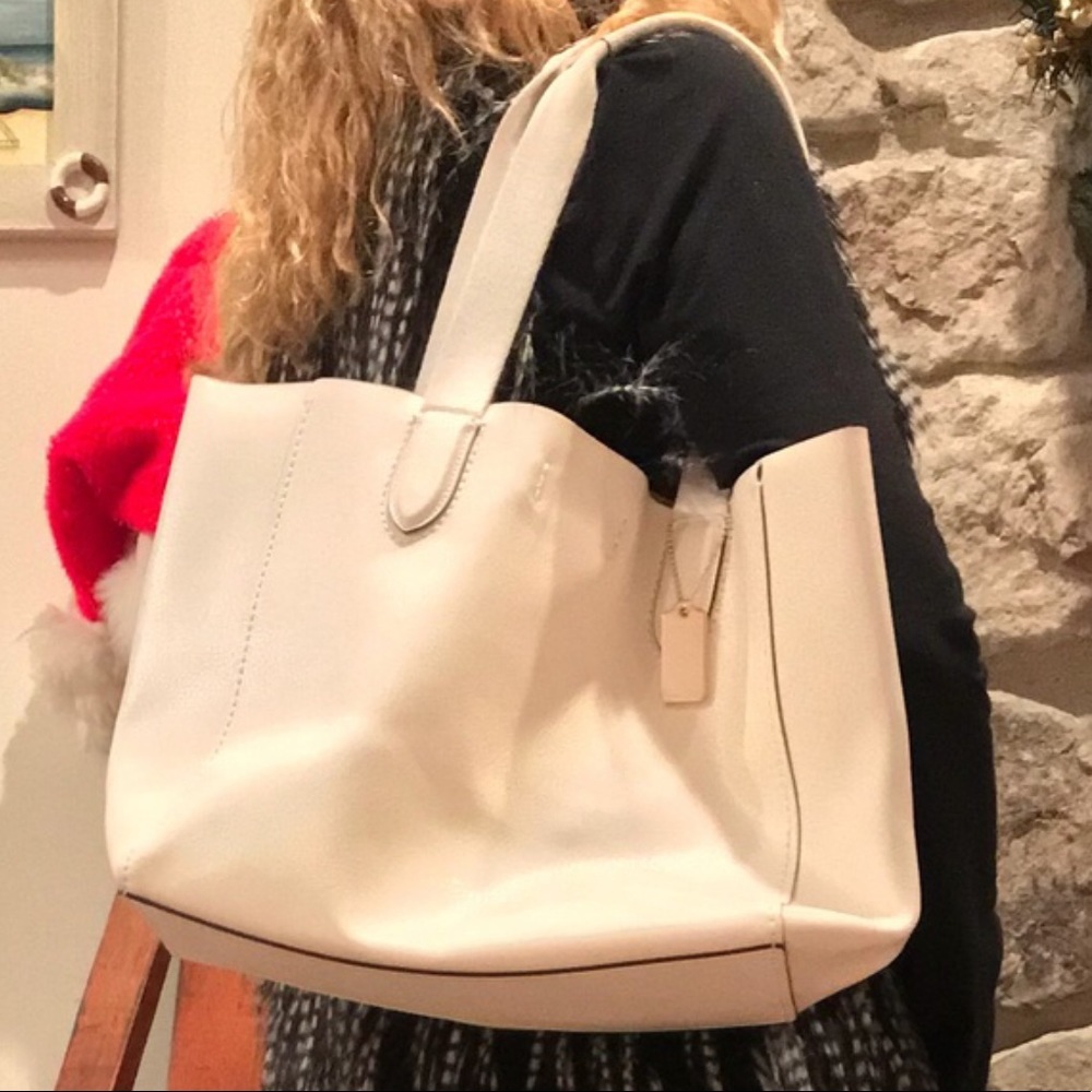 COACH Gold Saddle Large Derby Bag - Picture 12 of 13